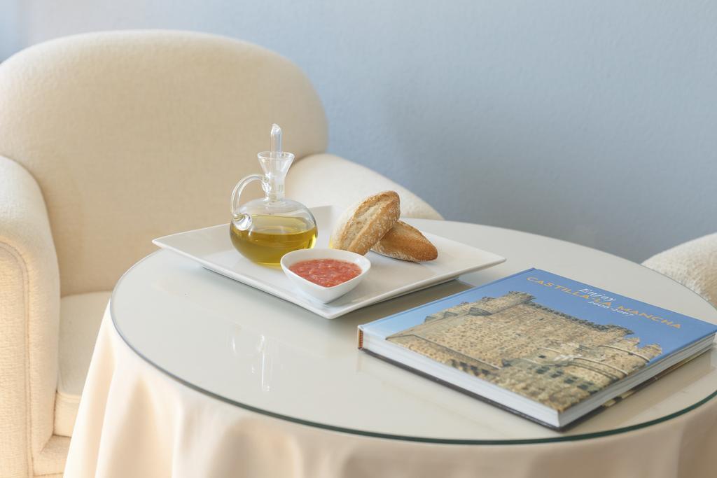 Hotel Restaurante Emilio Hellín Εξωτερικό φωτογραφία